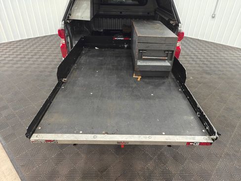 Used 2019 Chevrolet Silverado 1500 LT w/ Convenience Package image 23