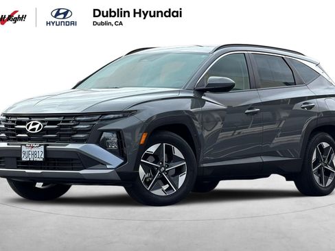 Certified 2025 Hyundai Tucson SEL image 1