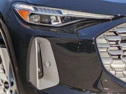 New 2025 Audi Q5 Premium Plus image 16