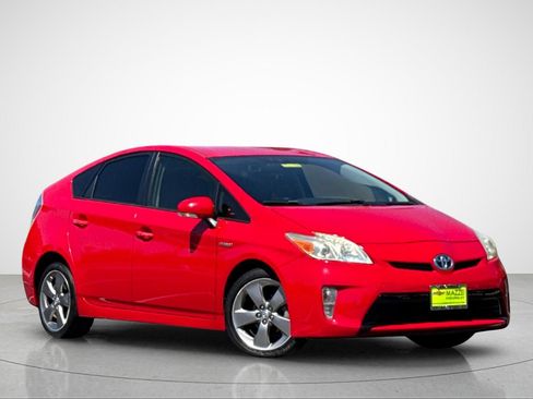 Used 2015 Toyota Prius Persona Series FWD image 2