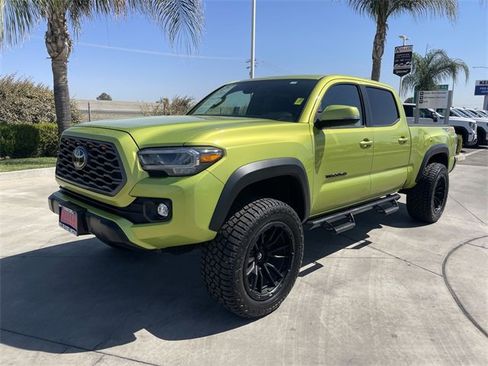 Used 2023 Toyota Tacoma TRD Off-Road image 4