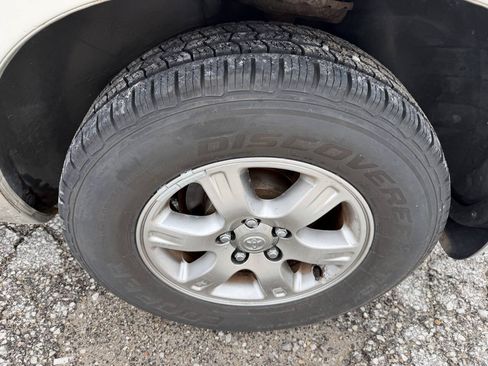 Used 2007 Toyota Highlander Limited AWD/4WD image 10