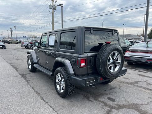 Used 2020 Jeep Wrangler Unlimited Sahara AWD/4WD image 3