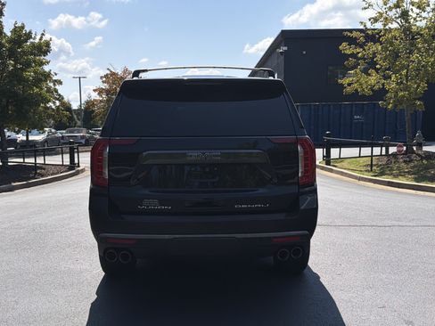 Used 2023 GMC Yukon Denali Ultimate w/ LPO, Floor Liner Package AWD/4WD image 15