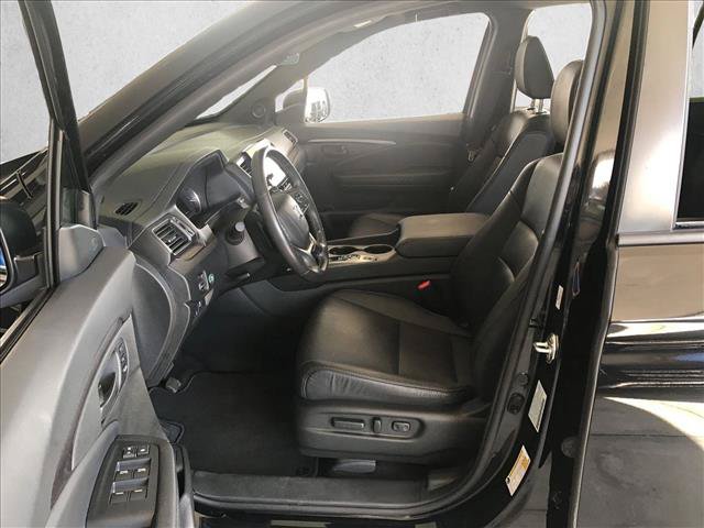 Used 2025 Honda Passport EX-L image 12