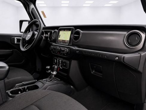 Used 2023 Jeep Wrangler Unlimited w/ Cold Weather Group AWD/4WD image 27