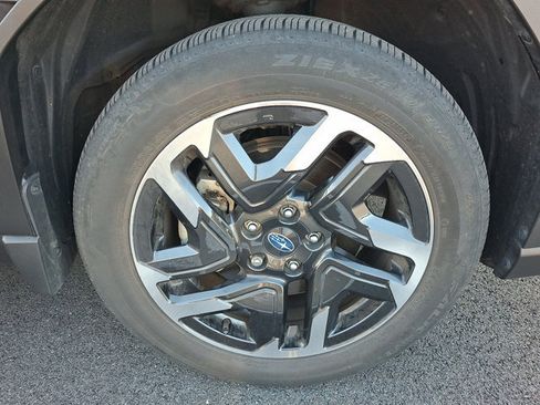 Used 2025 Subaru Forester Limited AWD/4WD image 9