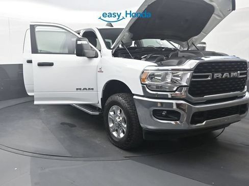 Used 2024 RAM 2500 Big Horn AWD/4WD image 35