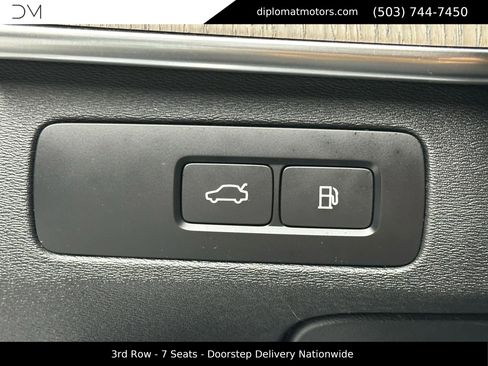 Used 2025 Volvo XC90 T8 Ultra w/ Protection Package Premier image 35