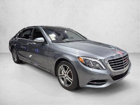 Used 2017 Mercedes-Benz S 550 4MATIC Sedan image 3