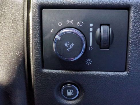 Used 2020 Jeep Grand Cherokee Altitude image 18