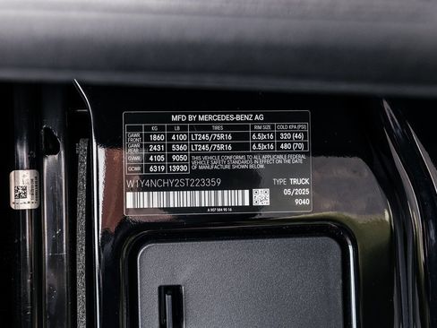 Used 2025 Mercedes-Benz Sprinter 2500 image 30