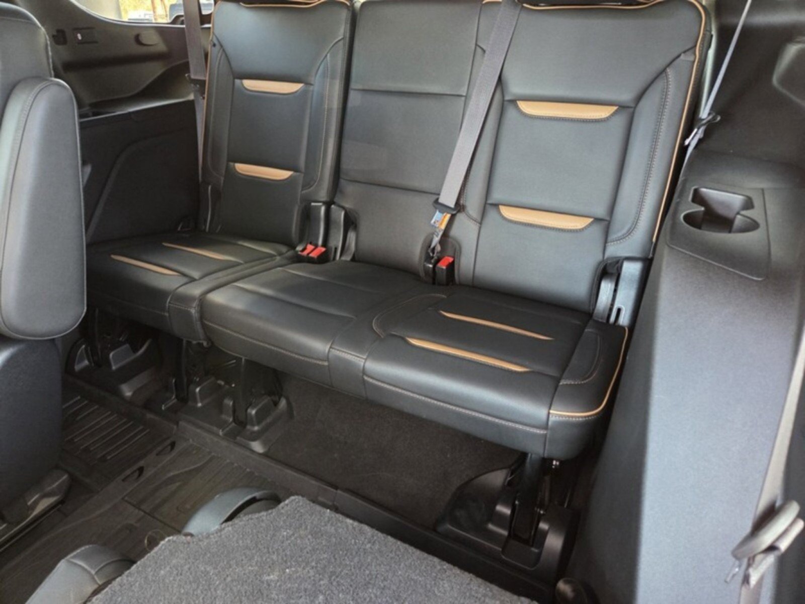 Used 2021 GMC Yukon AT4 w/ AT4 Premium Plus Package AWD/4WD image 15