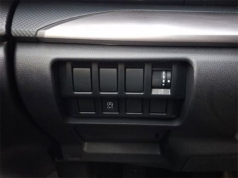 Used 2019 Subaru Forester Premium image 23