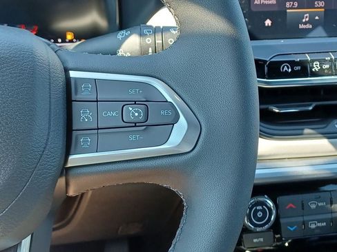 New 2026 Jeep Compass Limited AWD/4WD image 17