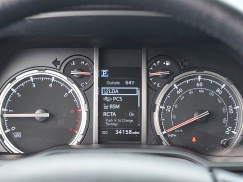 Used 2023 Toyota 4Runner TRD Off-Road Premium w/ Off Road Premium Plus Package AWD/4WD image 25