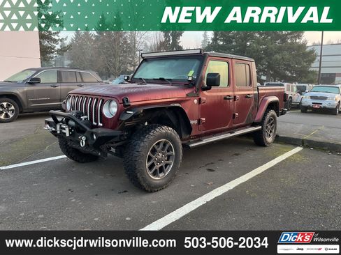 Used 2021 Jeep Gladiator Overland image 5