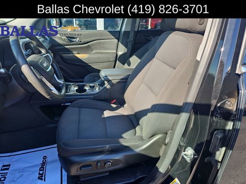 Certified 2022 GMC Acadia SLE w/ Driver Convenience Package image 20