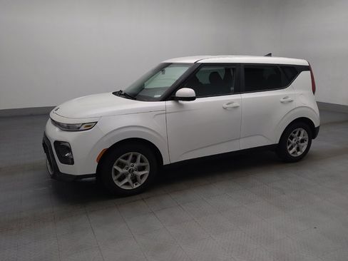 Used 2020 Kia Soul S FWD image 2