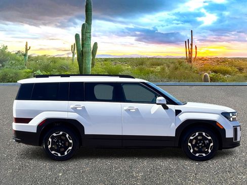 Used 2025 Hyundai Santa Fe SEL image 6