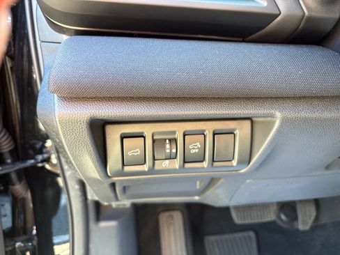 Used 2023 Subaru Outback Premium AWD/4WD image 19