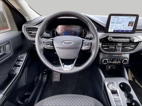 Used 2026 Ford Escape Active w/ Cold Weather Package FWD image 6