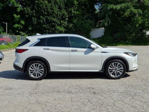 Used 2023 INFINITI QX50 Luxe AWD/4WD image 2