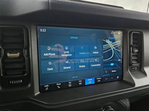 New 2025 Ford Bronco Badlands image 14