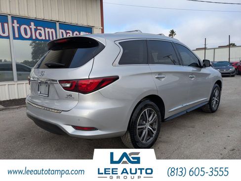 Used 2019 INFINITI QX60 Luxe w/ Essential Package image 3