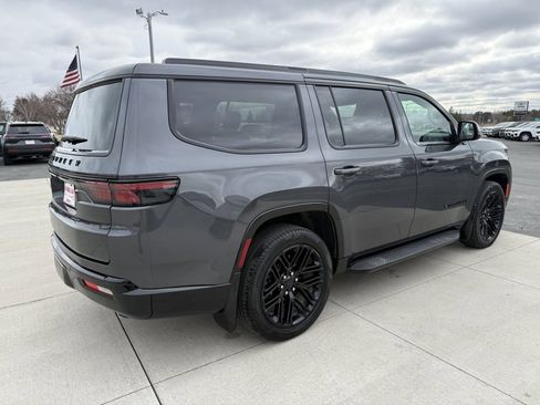 Used 2023 Jeep Wagoneer Series II image 8