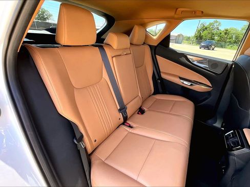 Used 2025 Lexus NX 250 FWD w/ Accessory Package (2T) image 20