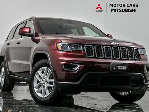 Used 2017 Jeep Grand Cherokee Laredo w/ Quick Order Package 23E image 1