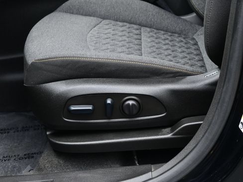 Used 2022 Chevrolet Equinox LT FWD image 11