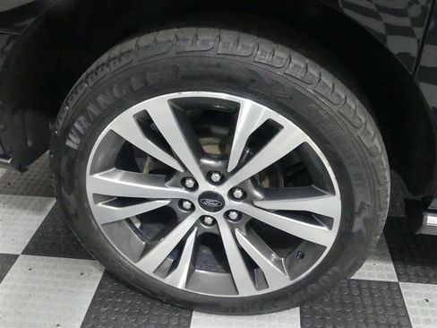 Used 2021 Ford Expedition Max Limited image 15