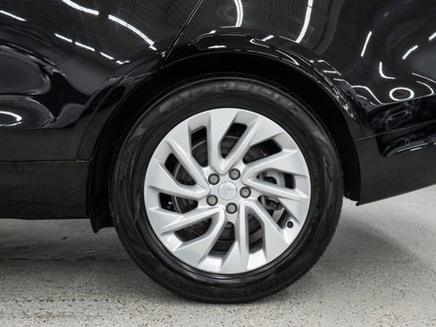 Used 2023 Land Rover Discovery S R-Dynamic image 47