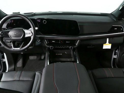 New 2026 Chevrolet Suburban RST image 17