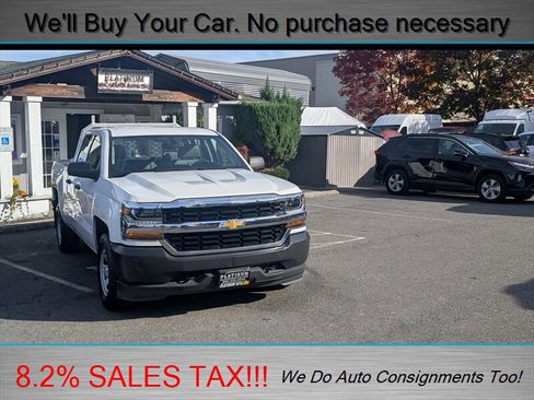Used 2017 Chevrolet Silverado 1500 W/T w/ Trailering Package image 4