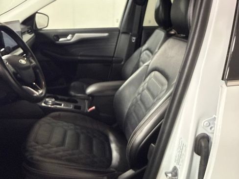 Used 2023 Ford Escape SE w/ PHEV Premium Package FWD image 16