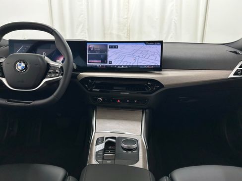 Used 2025 BMW 330i xDrive Sedan image 9