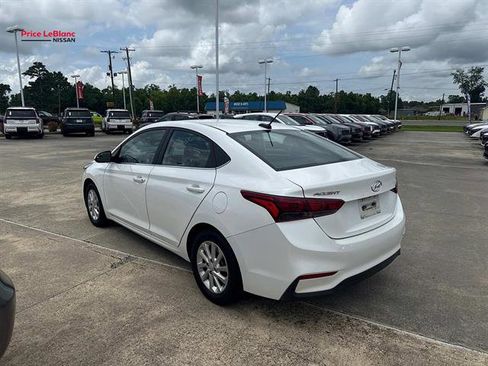 Used 2021 Hyundai Accent SEL w/ Cargo Package FWD image 5