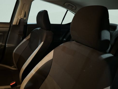 Used 2025 Nissan Versa S image 9