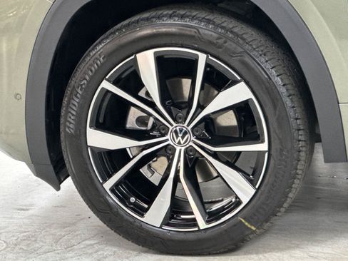 New 2026 Volkswagen Atlas SEL Premium R-Line AWD/4WD image 24