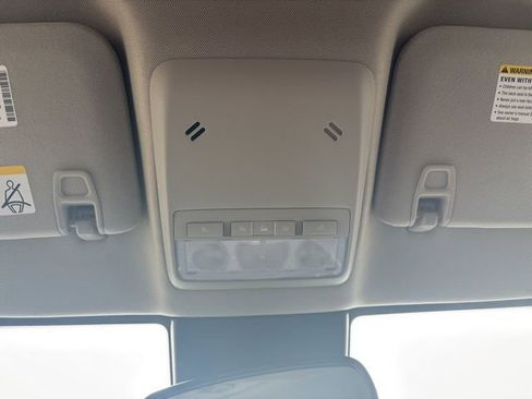 Used 2022 Buick Encore Preferred w/ Safety Package image 21