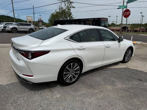 Used 2020 Lexus ES 350 w/ Premium Package FWD image 6