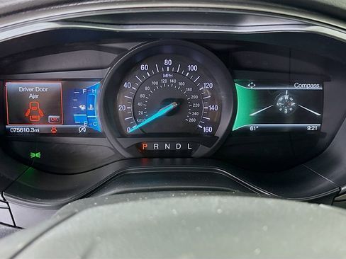 Used 2020 Ford Fusion SE FWD image 13