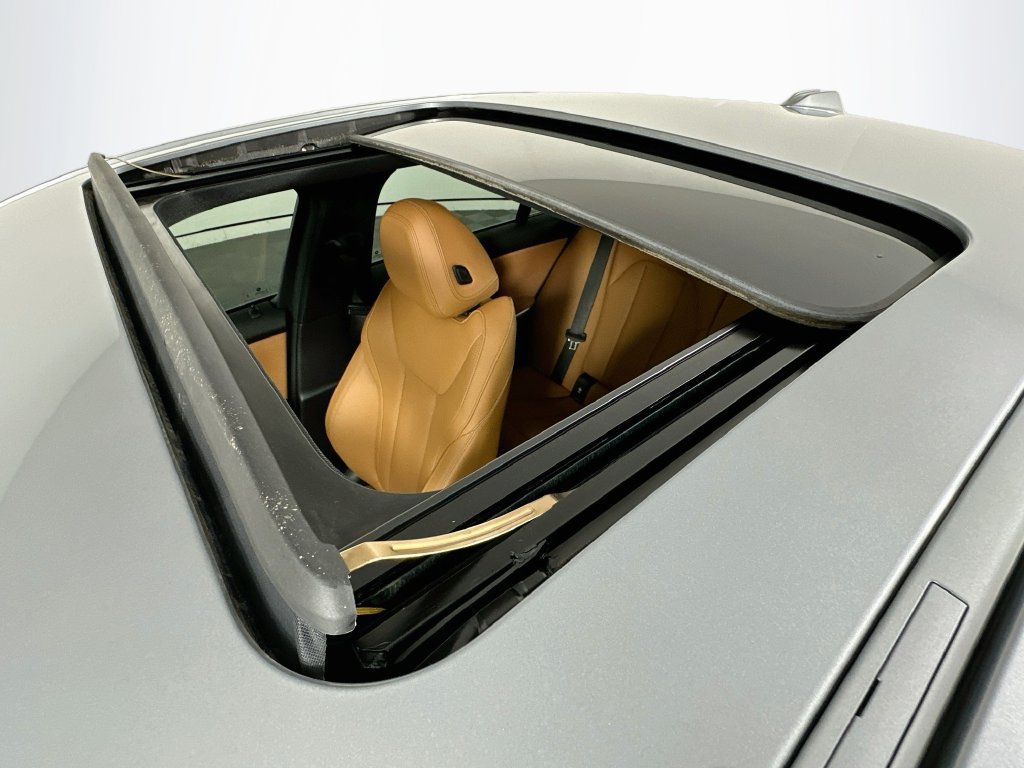 Used 2023 BMW 330i Sedan w/ Premium Package RWD image 22
