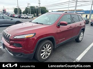 Used 2017 Jeep Cherokee Limited AWD/4WD video 1