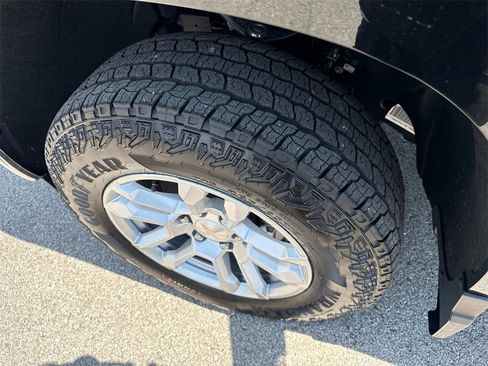 New 2026 Chevrolet Silverado 1500 LT w/ Z71 Off-Road Package image 29