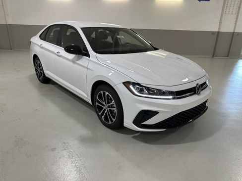 New 2025 Volkswagen Jetta Sport image 4