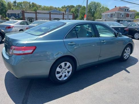 Used 2010 Toyota Camry LE FWD image 3